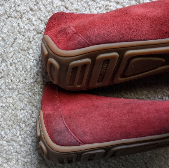 Cole Haan Nike Air Red Suede Flats - Picture 7 of 9
